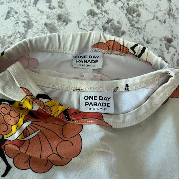 One Day Parade dancing banana set sz 5-6 - Picture 10 of 10